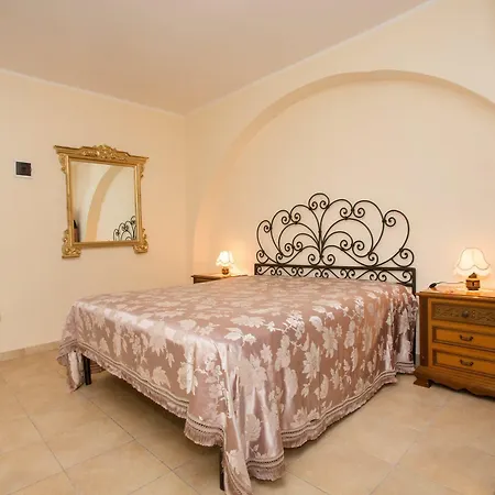 Antica Dimora Canosa Bed & Breakfast
