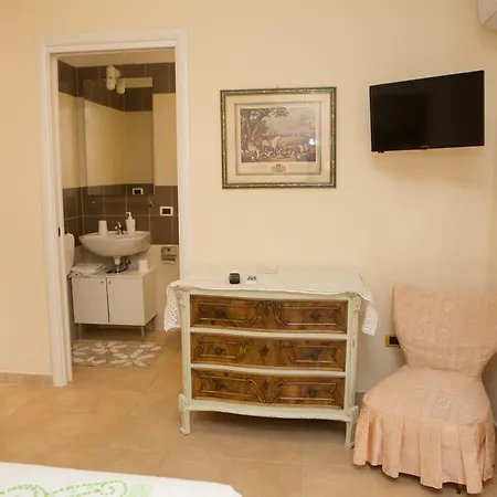 Antica Dimora Canosa Bed and breakfast 3*