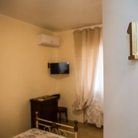 Bed & Breakfast Antica Dimora Canosa 3*